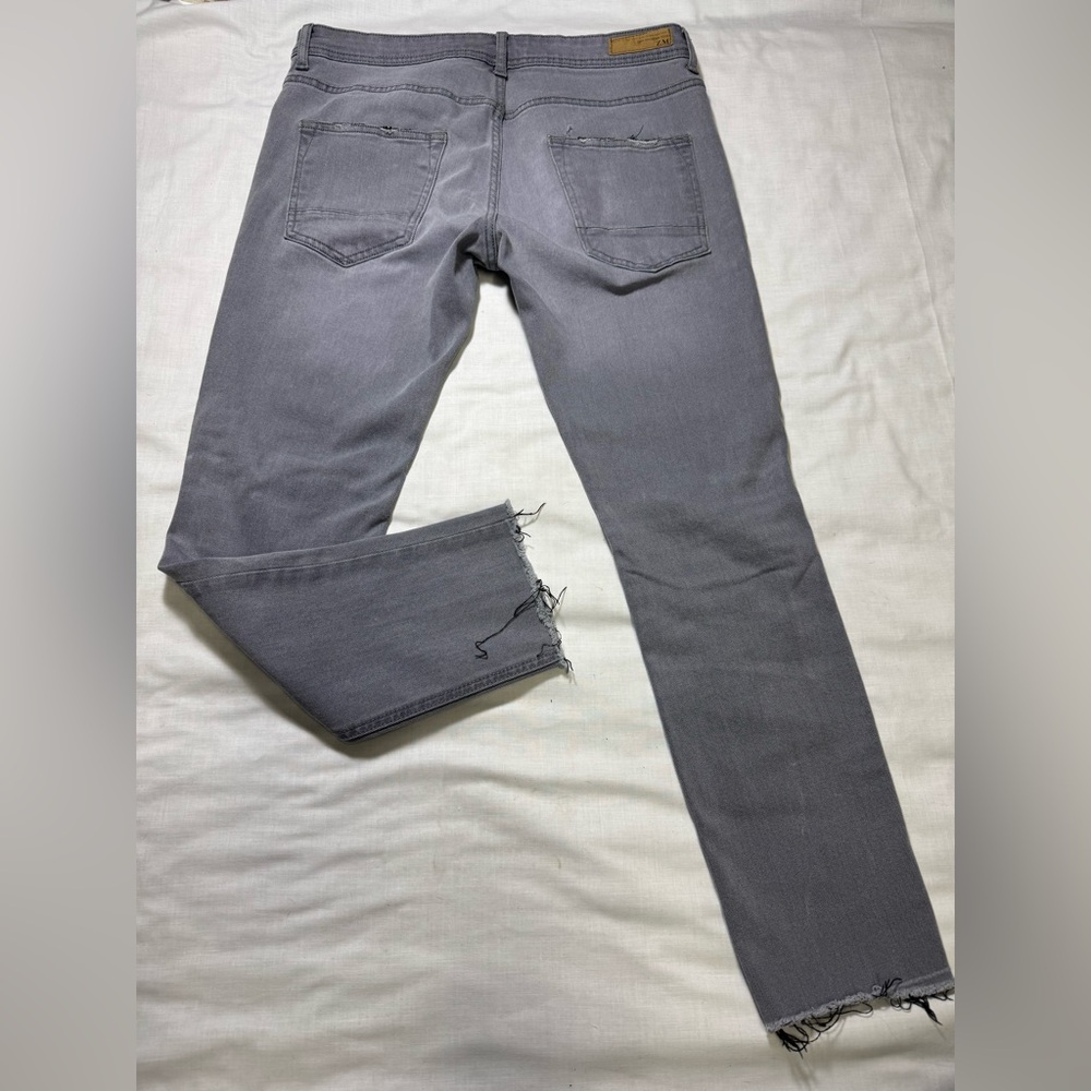 ZARA MANS Grey Distressed Jean Size 34